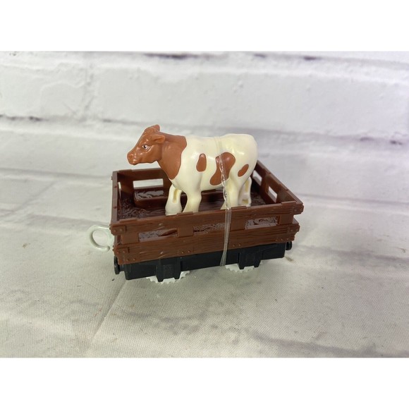 Thomas & Friends Cow Transport Car Train Fisher Price 2017 - Picture 1 of 7